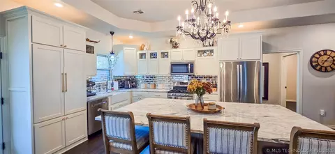 Kitchen - 414894 E 1203 Rd, Eufaula, OK 74432 photo 3 of 18