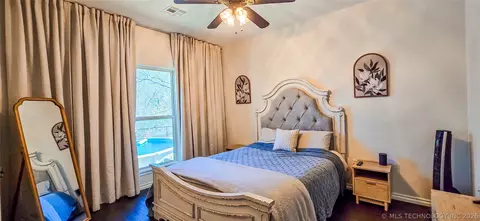 Bedroom - 414894 E 1203 Rd, Eufaula, OK 74432 photo 9 of 12