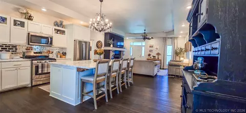 Kitchen - 414894 E 1203 Rd, Eufaula, OK 74432 photo 17 of 18