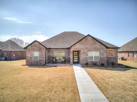 5309 Barnett Ave, Bartlesville, OK 74006