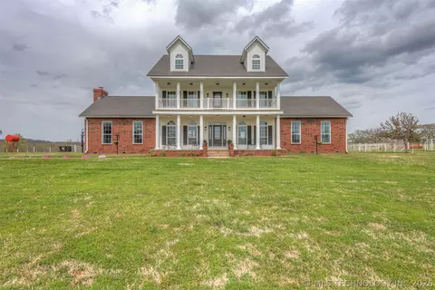 15327 E 450 Rd, Claremore, OK 74017