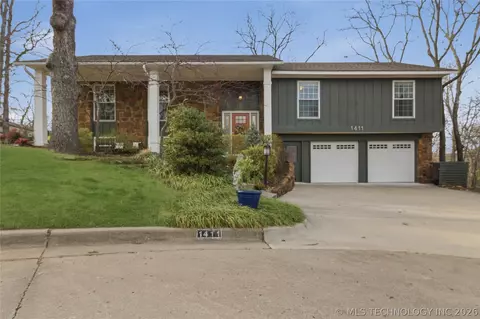 1411 Yorktown Ln, Bartlesville, OK 74006