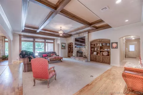 Living - 17940 E Red Hawk Rd, Owasso, OK 74055 photo 2 of 3