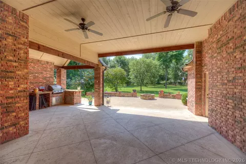 Exterior - 17940 E Red Hawk Rd, Owasso, OK 74055 photo 9 of 9