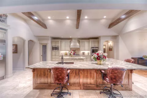 Kitchen - 17940 E Red Hawk Rd, Owasso, OK 74055 photo 1 of 7