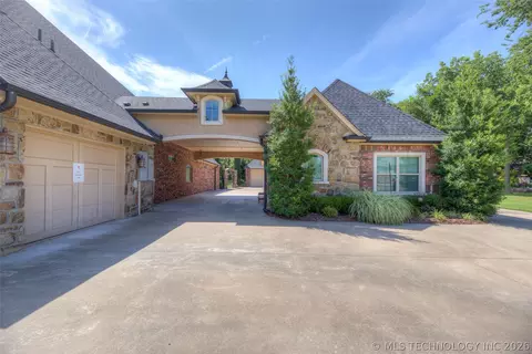 Exterior - 17940 E Red Hawk Rd, Owasso, OK 74055 photo 7 of 9