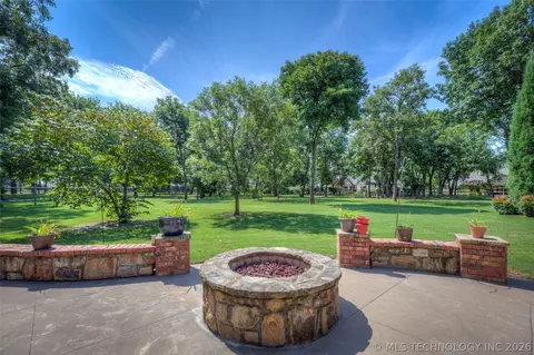 Exterior - 17940 E Red Hawk Rd, Owasso, OK 74055 photo 5 of 9