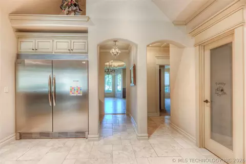 Entry Way - 17940 E Red Hawk Rd, Owasso, OK 74055 photo 3 of 4