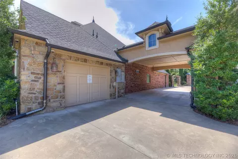 Exterior - 17940 E Red Hawk Rd, Owasso, OK 74055 photo 6 of 9