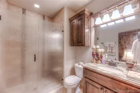 Bath - 17940 E Red Hawk Rd, Owasso, OK 74055 photo 6 of 8