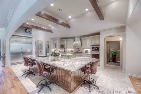 Kitchen - 17940 E Red Hawk Rd, Owasso, OK 74055 photo 3 of 7