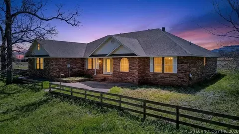 24405 Brazil Creek Loop, Shady Point, OK 74956
