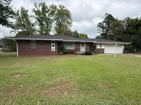 201 NW Rose Ln, Stigler, OK 74462