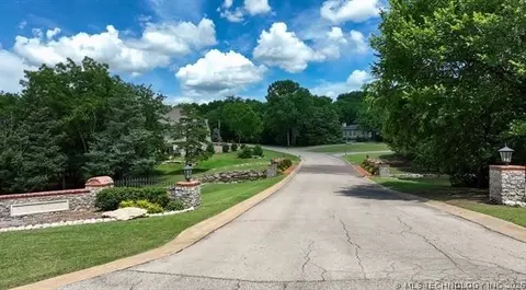 2005 Sheffield Ln, Bartlesville, OK 74006