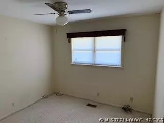 8227 E 38th St, Tulsa, OK 74145 photo 6