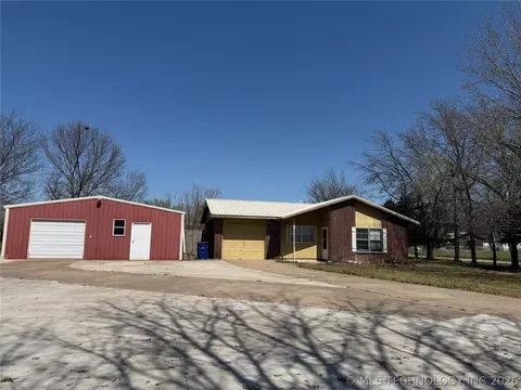 706 W Bushyhead, Nowata, OK 74048