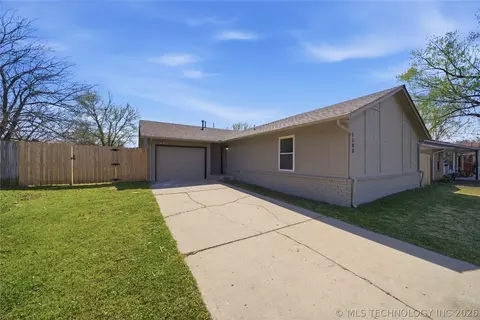 1188 E 143rd St, Glenpool, OK 74033