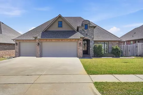 7406 E 83rd Pl N, Owasso, OK 74055