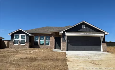 100 S 26th St E, Collinsville, OK 74021