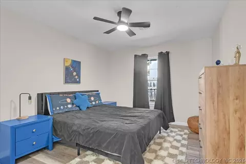 Bedroom - 7122 E 100th Pl, Tulsa, OK 74133 photo 3 of 7