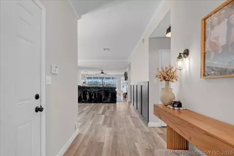 Entry Way - 7122 E 100th Pl, Tulsa, OK 74133 photo 1 of 4