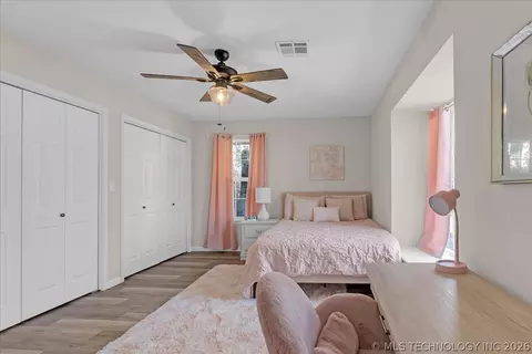 Bedroom - 7122 E 100th Pl, Tulsa, OK 74133 photo 1 of 7