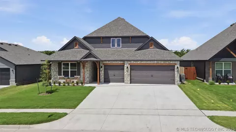5010 N Walnut Ave, Broken Arrow, OK 74014