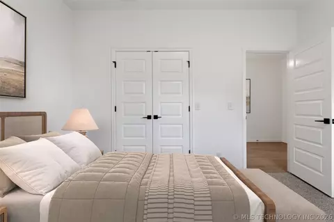Bedroom - 5010 N Walnut Ave, Broken Arrow, OK 74014 photo 4 of 6
