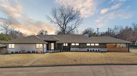 2808 E 37th Pl, Tulsa, OK 74105