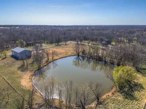 9620 N 89th St E, Owasso, OK 74055