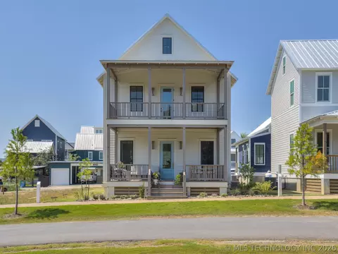 36 Hill St, Carlton Landing, OK 74432