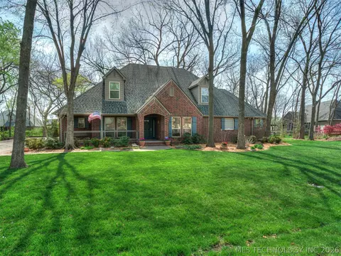 13623 S 18th St, Bixby, OK 74008