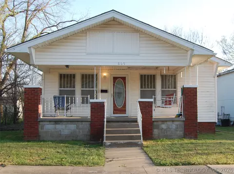 605 W Cummings St, Henryetta, OK 74437