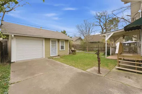 Exterior - 1855 16th Pl, Tulsa, OK 74104 photo 4 of 6