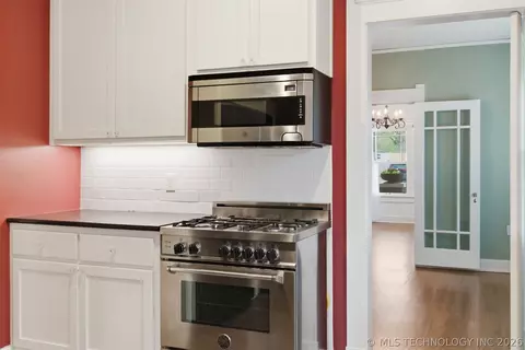 Kitchen - 1855 16th Pl, Tulsa, OK 74104 photo 2 of 4