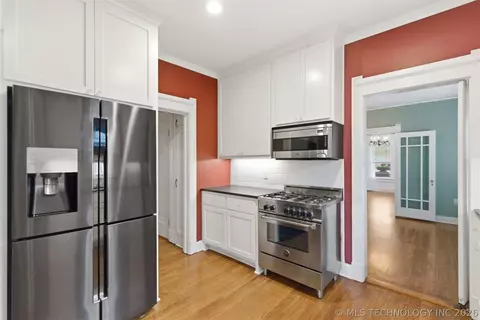 Kitchen - 1855 16th Pl, Tulsa, OK 74104 photo 3 of 4