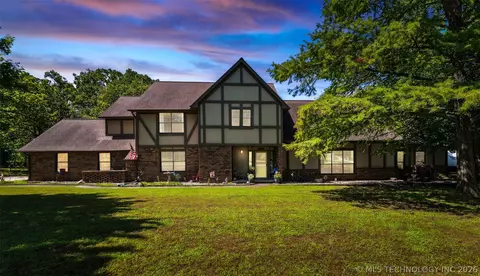 22547 S Dogwood Ct, Claremore, OK 74019