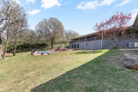 Exterior - 3811 E 74th St, Tulsa, OK 74136 photo 9 of 11