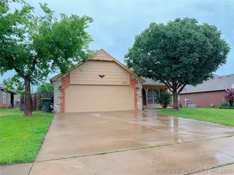 11519 E 118th St N, Collinsville, OK 74021