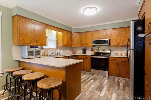 Kitchen - 106754 S 4282, Checotah, OK 74426 photo 1 of 3