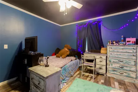Bedroom - 106754 S 4282, Checotah, OK 74426 photo 2 of 5