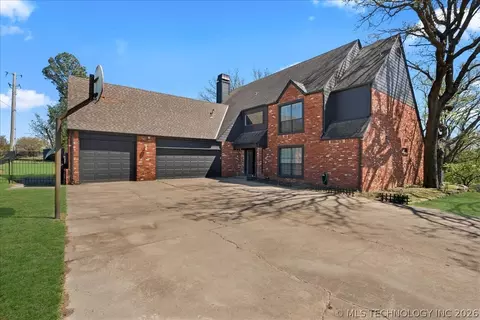 11493 S 4th St, Jenks, OK 74037