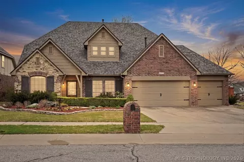 4035 W Twin Oaks Pl, Broken Arrow, OK 74011