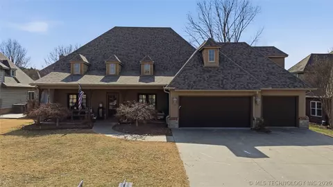 322 E 123rd Ct S, Jenks, OK 74037