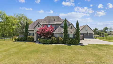 6690 E 525 Rd, Claremore, OK 74019