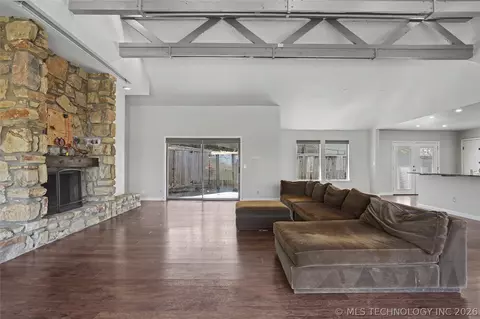 Living - 3526 E 75th St, Tulsa, OK 74136 photo 2 of 7