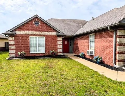 8114 Forrest Glenn Rd, Claremore, OK 74019