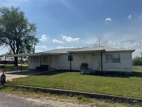 108 N 8th St, Hartshorne, OK 74547