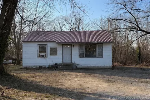 2101 S Johnstone Ave, Bartlesville, OK 74003