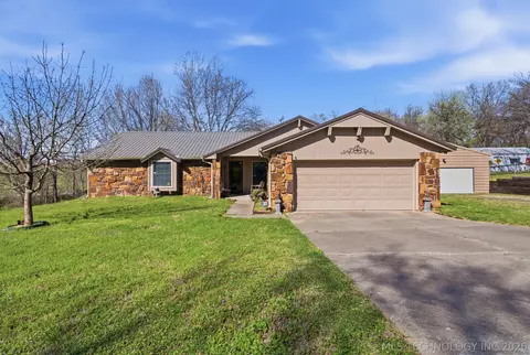 144 S 176th West Pl, Sand Springs, OK 74063